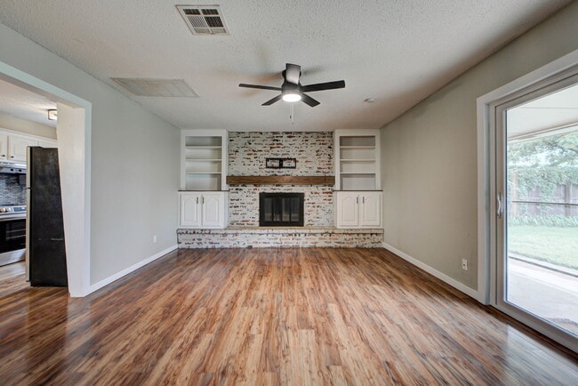 Photo - 721 Vicksburg Ave