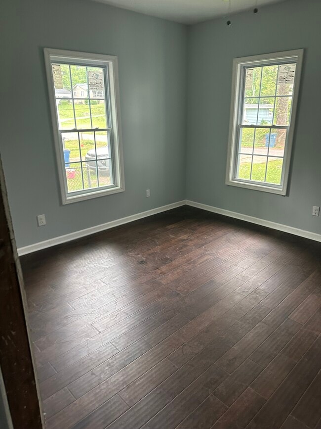 Photo - 601 10th Ave