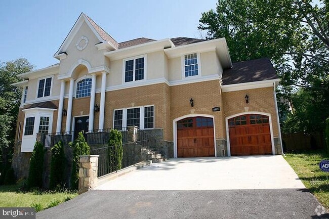 Building Photo - 6409 Macarthur Blvd Rental