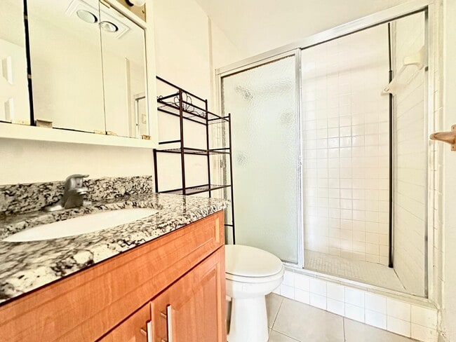 Photo - 4127 Woodside Dr Unidad A-D