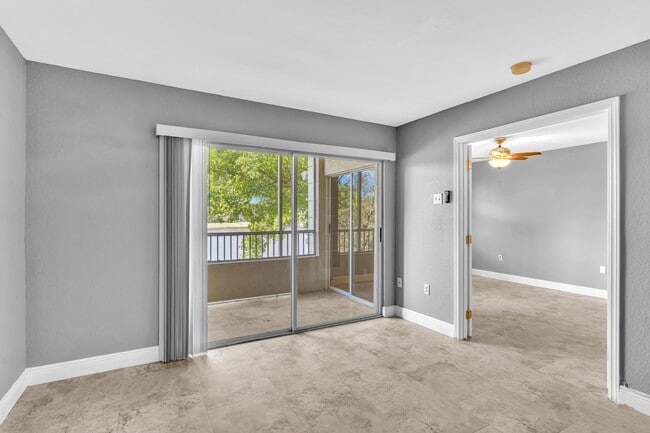 Photo - 2820 N Oakland Forest Dr Unit 208