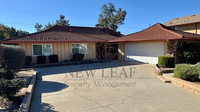 Photo - 970 W 14th St Unit 1