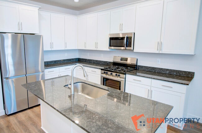 Photo - 6069 W Olivine River Ln