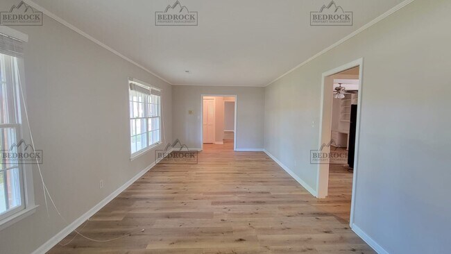 Photo - 1218 Byron Ave SW