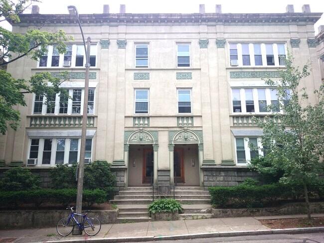 Photo - 324 Saint Paul St