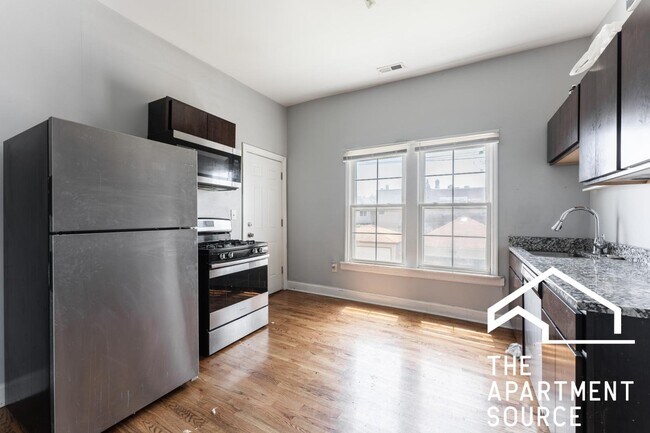 Photo - 2818 N Drake Ave Unidad 2R
