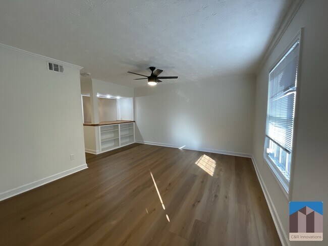 Photo - 6208 Park Ave