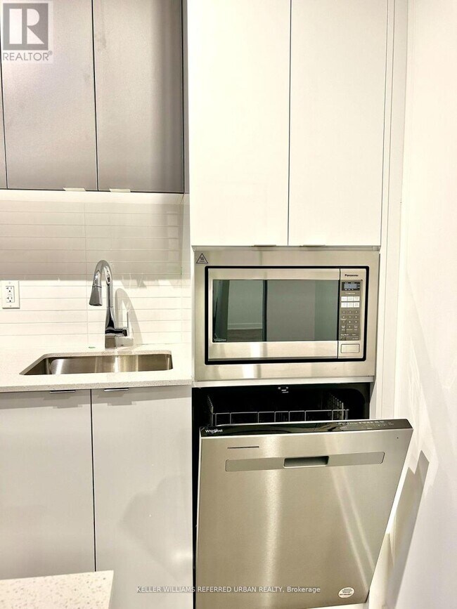 Photo - 50 Upper Mall Wy Unit B-2304