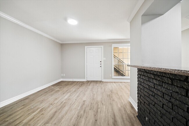 Photo - 201 Emerson St Unit 6