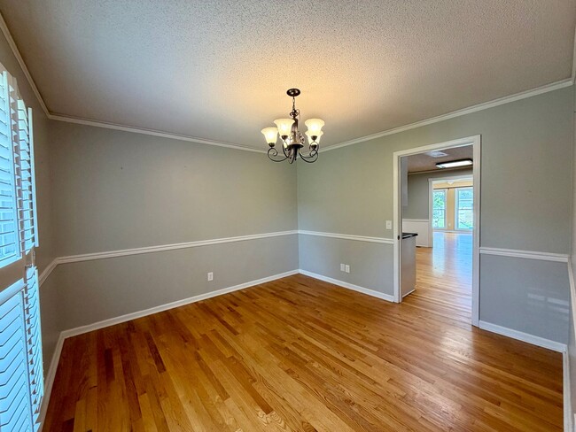Photo - 2303 Gingko Dr