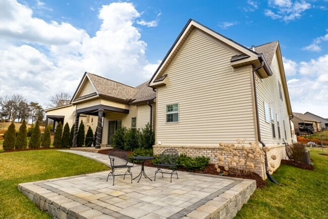 Photo - Knoxville 37931 - 4 bedroom 3 bath - call Linda Meese 865-591-6004