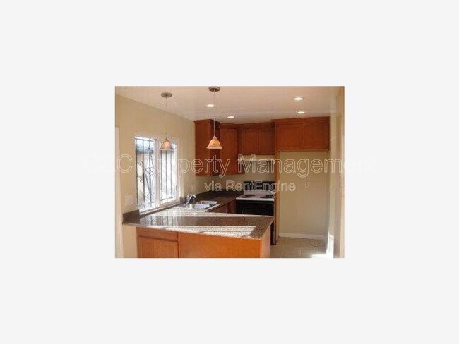 Photo - 292 Grecia Ct