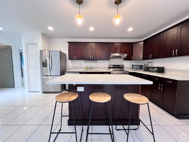 Building Photo - 3238 Duval St Unit BACK Rental
