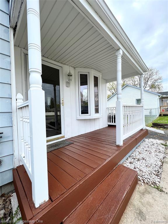 Photo - 7531 Inkster Rd