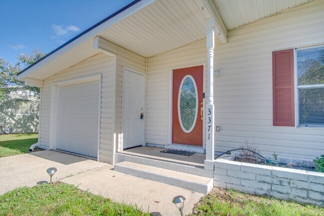 Photo - Centrally Located Pensacola 3BR/2BA Home Near Cordova Mall, Pensacola International Airport, Hosp...