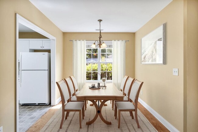 104 Grasmere Ct