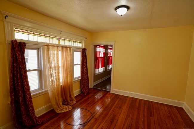 Photo - 744 Boston Ave