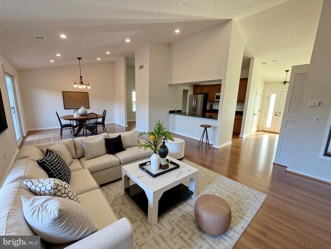 Photo - 10293 Woodmont Ct