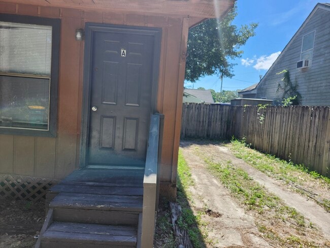 Photo - 38 4th St Unidad Shalimar Rentals