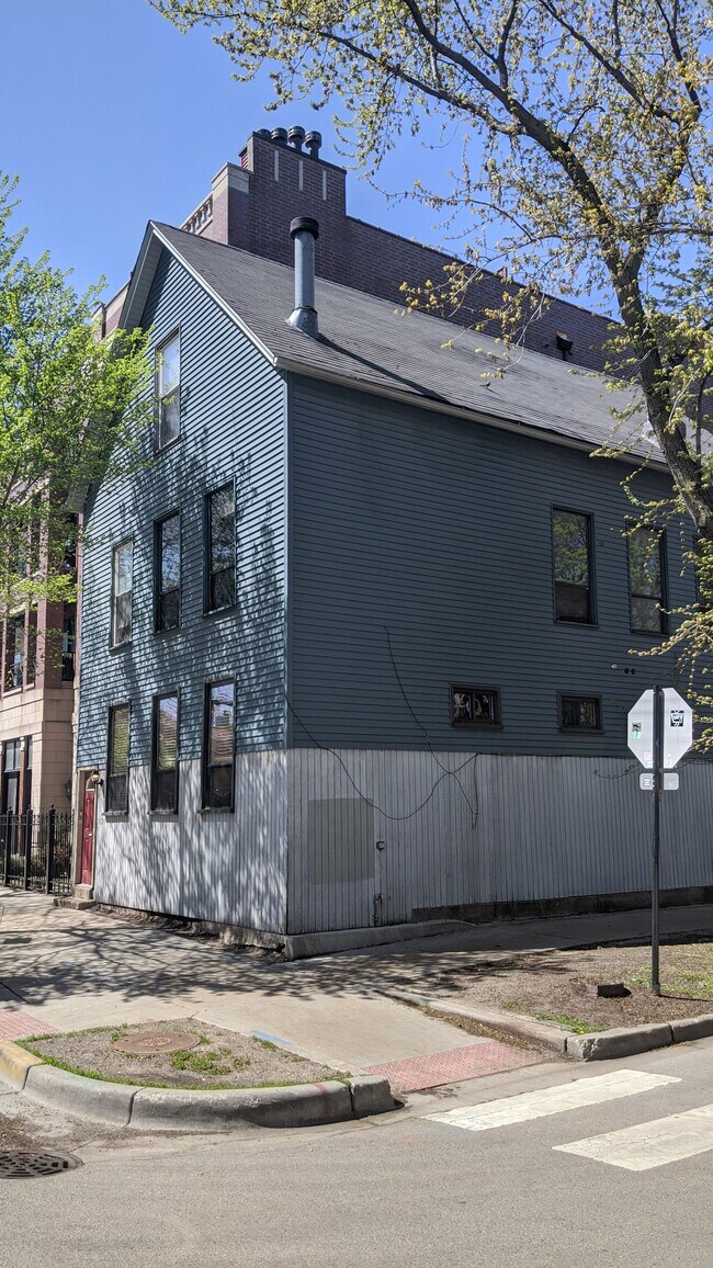 Photo - 2825 N Sheffield Ave Unidad 2824-2