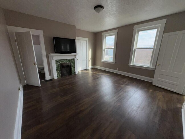 Photo - 1014 Considine Ave