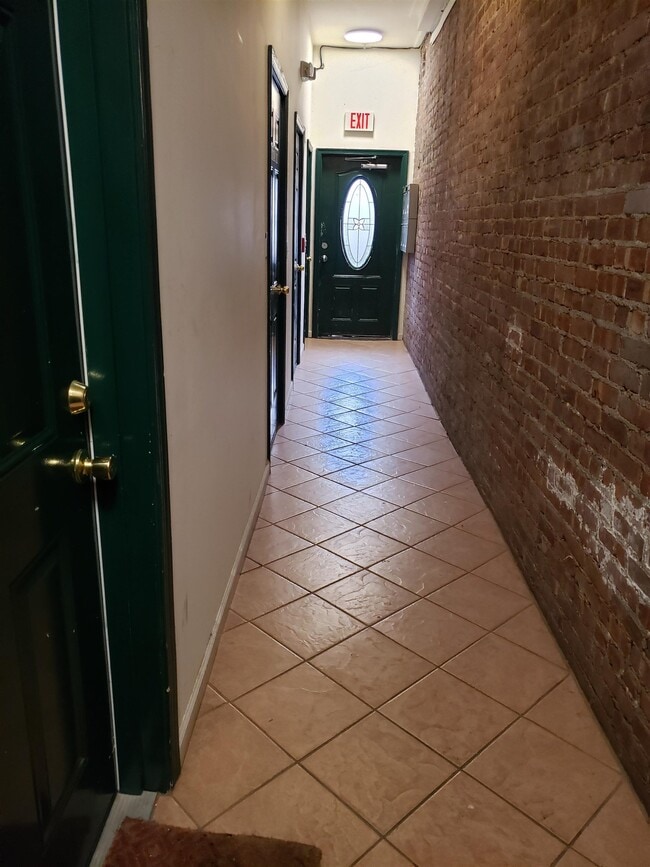 385 Avenue C Unit 3