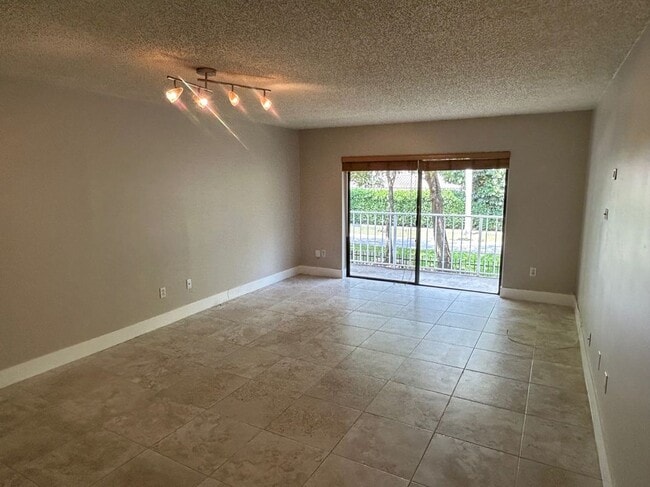 Photo - 9301 SW 92nd Ave Unit c213