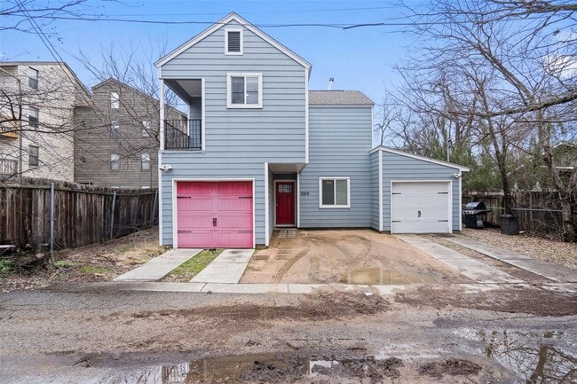 Photo - 3504 Speedway Unidad B