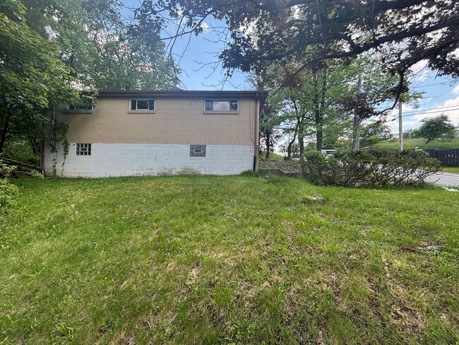 Photo - Jump into June and Own Your Own Home with our Summer Savings Spectacular!! - Lease-to-Own Opportu...