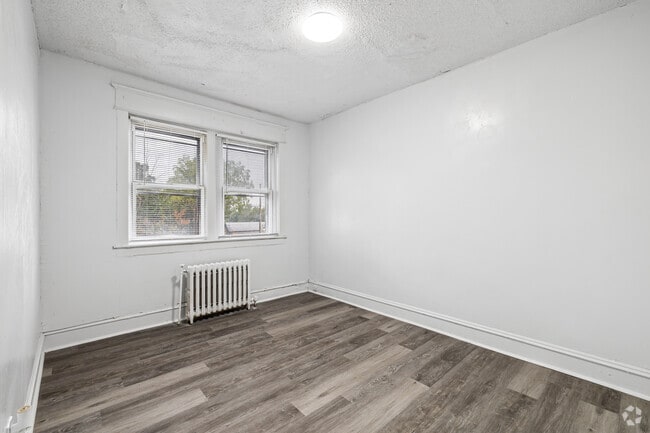 1BR, 1BA - 628SF - Primary Bedroom