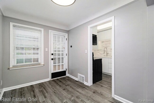 Photo - 1510 E 4th St