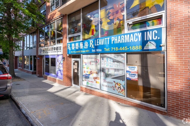 Entrance - 35-19 Leavitt St