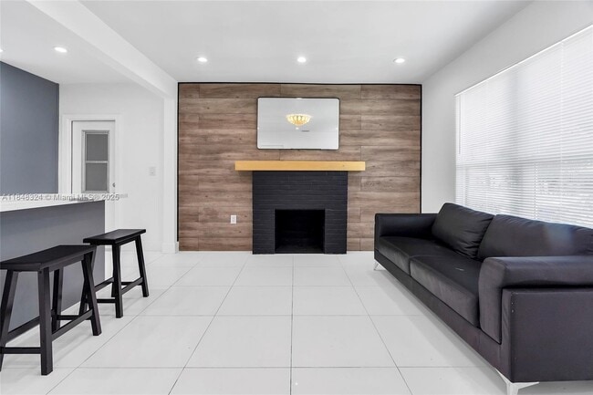 Building Photo - 766 NW 45th St Rental