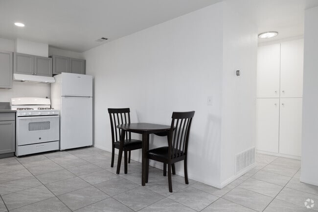 2BR, 1 BA - 1,100SF - Dining Room