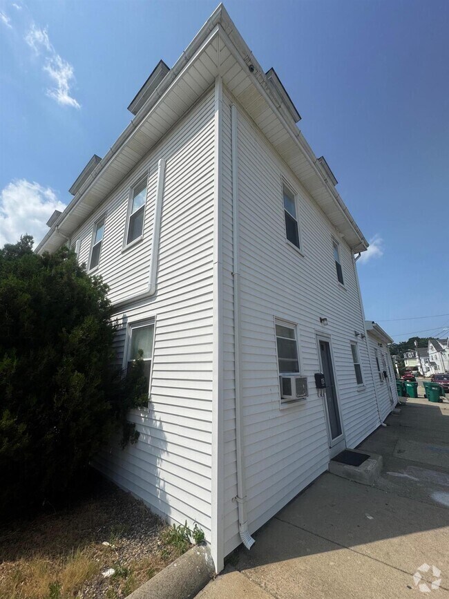 Building Photo - 74 Washington St Unit #8 Rental