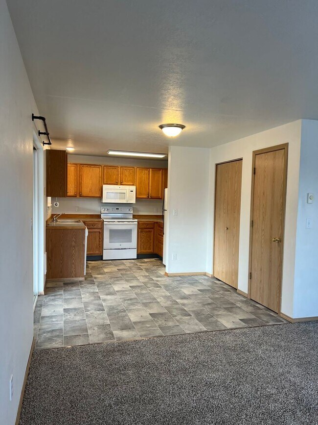 Photo - 2 br, 2 bath House - 2825 SW 28th Street