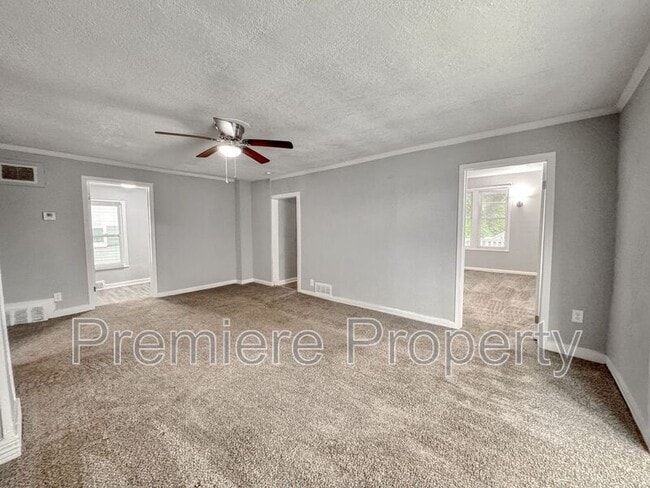 Photo - 422 S Hocker Ave