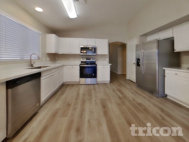 Photo - 12306 N Palm St