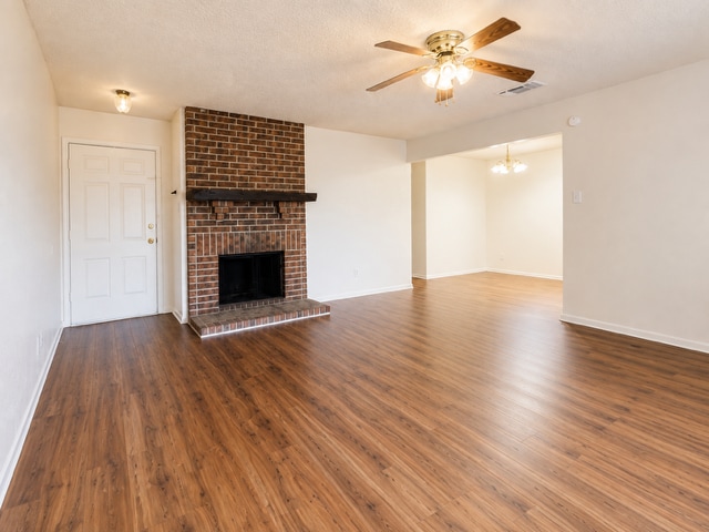 2 Bedroom 2 Bath Duplex for Lease in Benbrook! $350 OFF 1st Month Rent with 18 Month Lease!