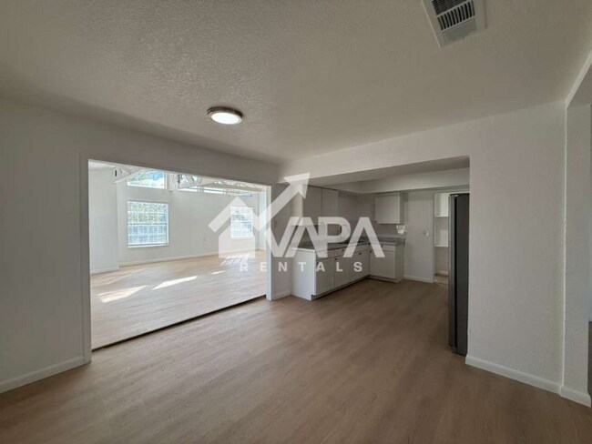 Photo - 7462 Meadow Breeze Dr