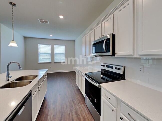 Photo - 1048 Walden Pond Dr