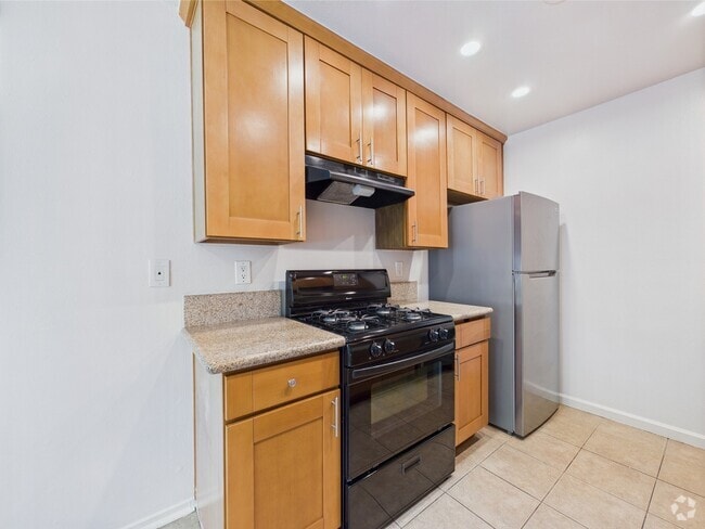 Building Photo - Cedar Avenue Rental