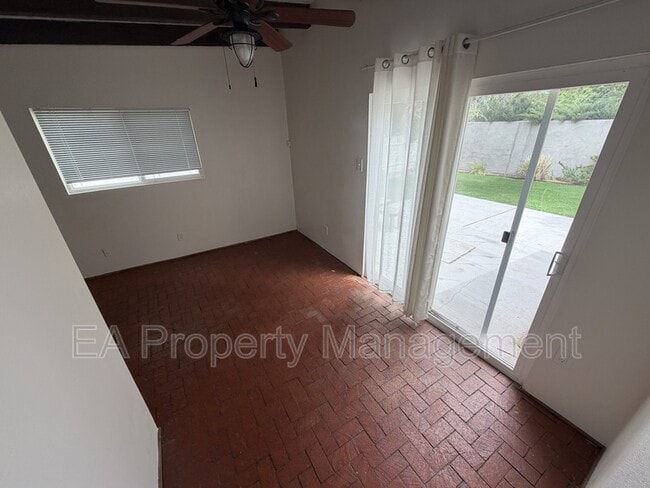 Photo - 3925 Mesa Verde Ave NE
