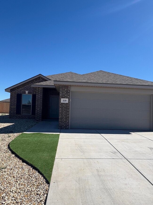 Building Photo - 2129 Langford Ave