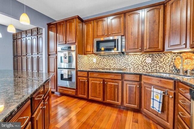 Photo - 105 N Savanna Dr