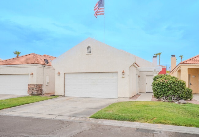 Building Photo - 1825 E Shore Villas Dr