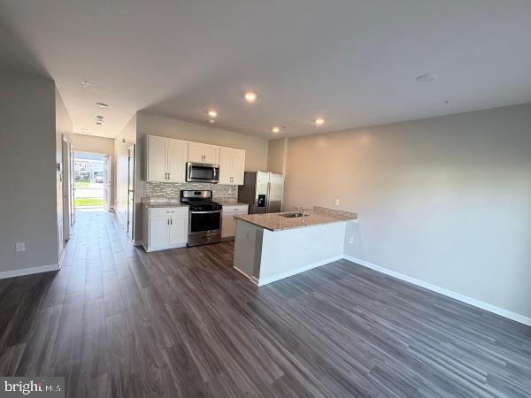 Building Photo - 255 Maple Run Dr