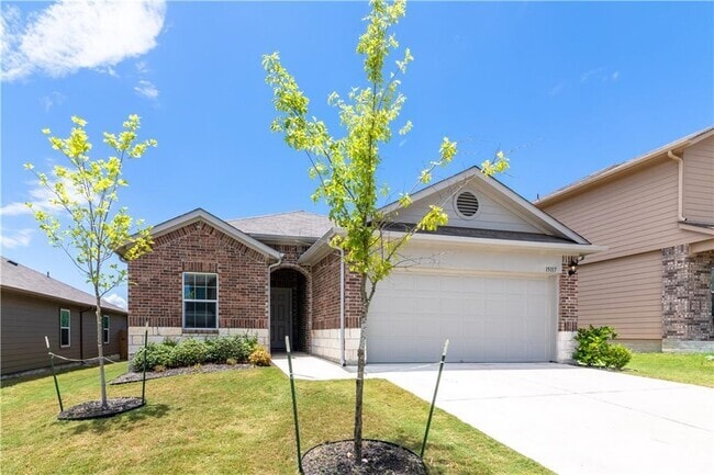 Building Photo - 15117 Bullbrier Rd Rental