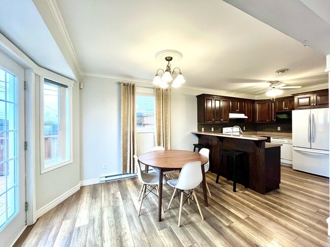 Photo - 24 Palmerston Dr