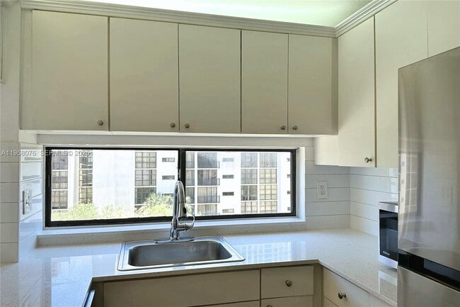 Photo - 16919 N Bay Rd Unit 617